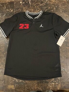 NWT Jordan Boys Black Mesh Short Sleeve Shirt with 23 Detail Size XL (13-15yrs)